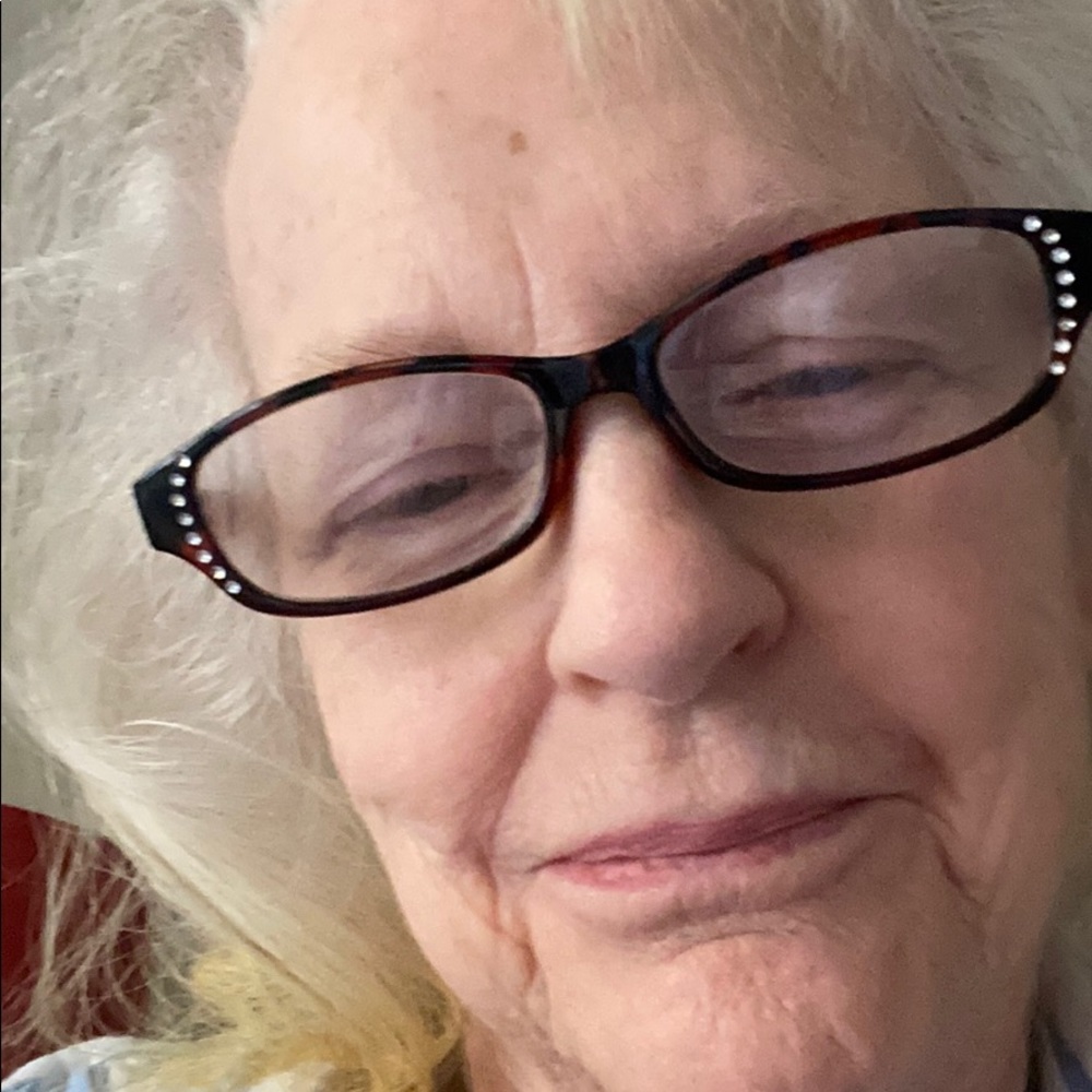 Meet your Posher, Charlotte